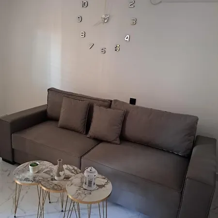 Ana Tribunj (Sibenik-Knin)