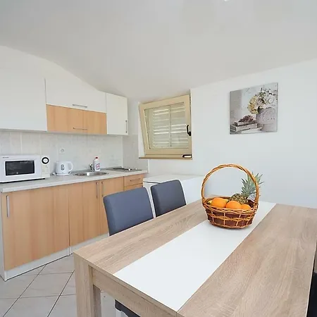 Apartment Ana