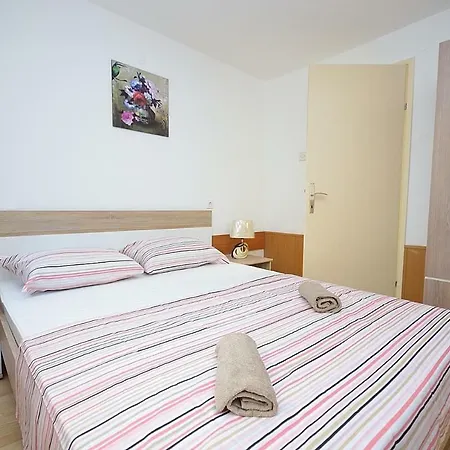 Apartment Ana *